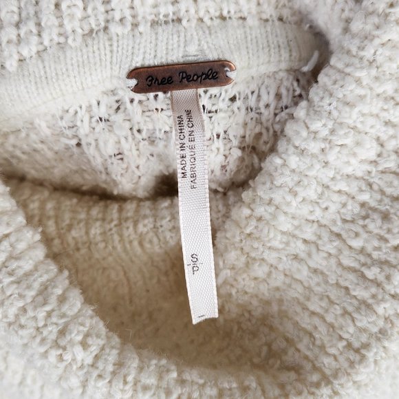 Free People By Your Side Cowl Neck Boucle Loose Knit Sweater sz S - Picture 6 of 8